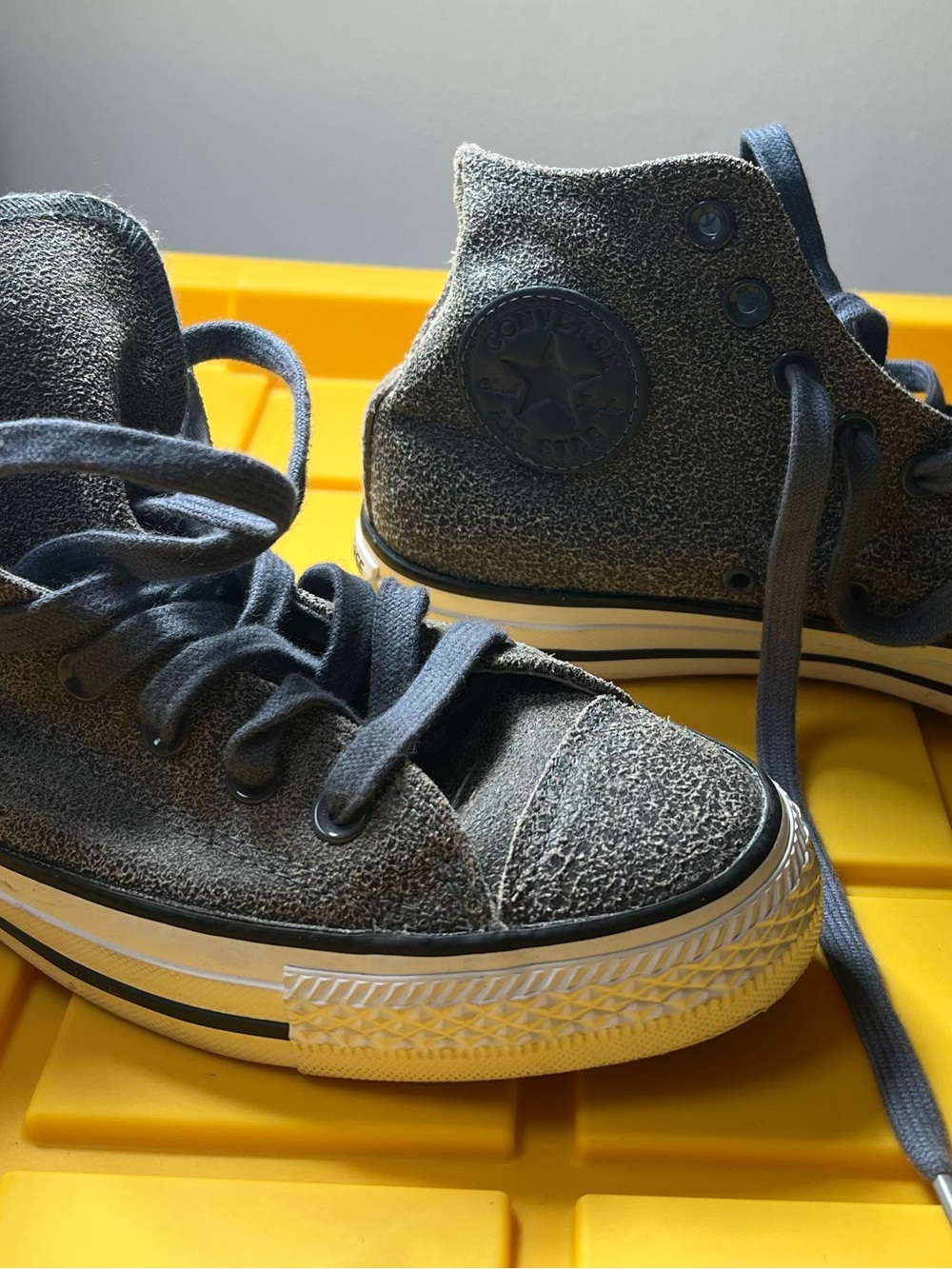 Converse Unisex High-Top Sneakers in Charcoal Gray Leather